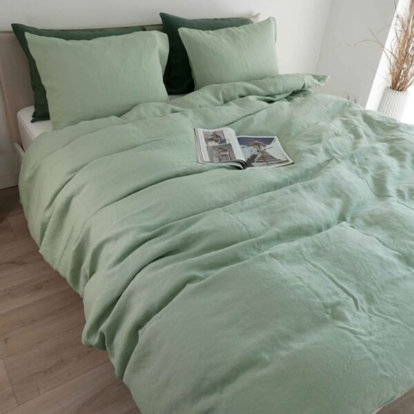 linen bed