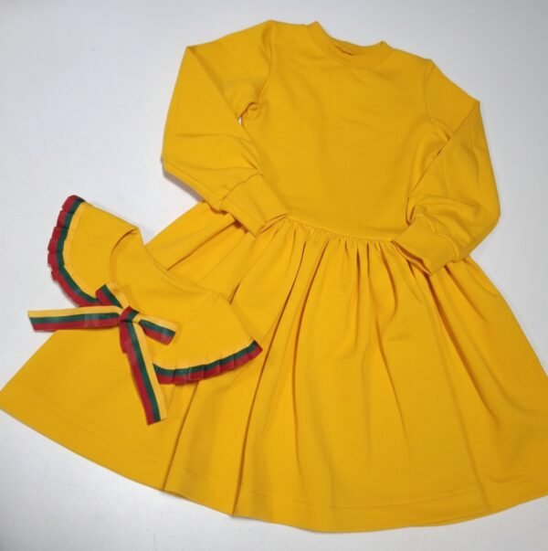 apranga su tautine simbolika