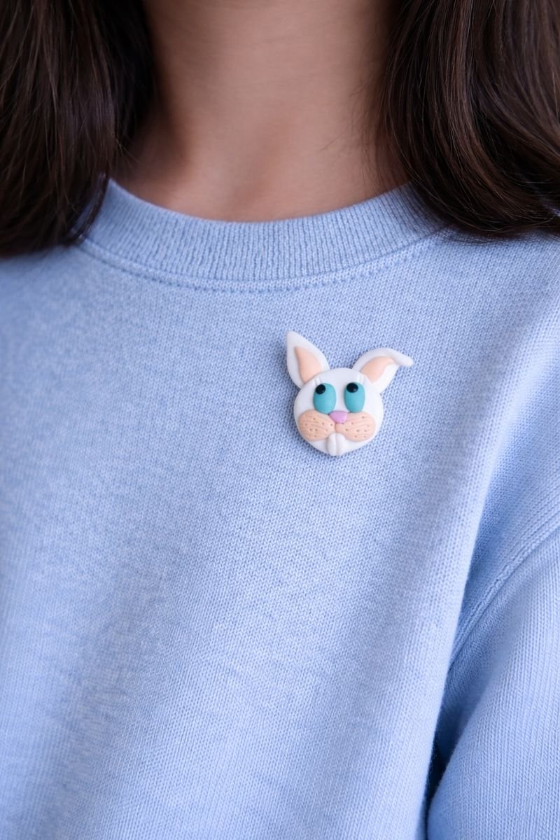 Žaisminga rankų darbo sagė „Zuikis“