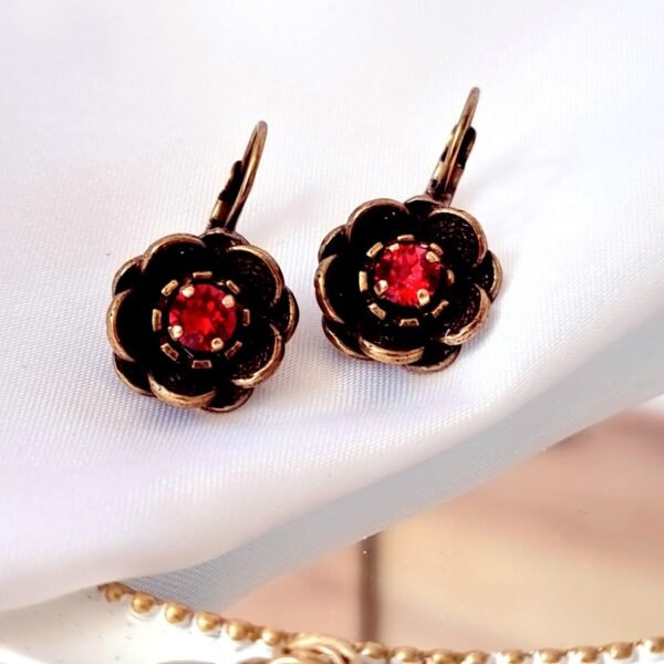 ranku darbo auskarai