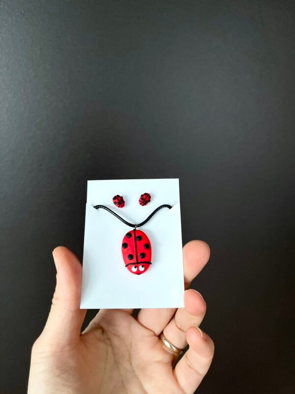 ranku darbo boružėlės