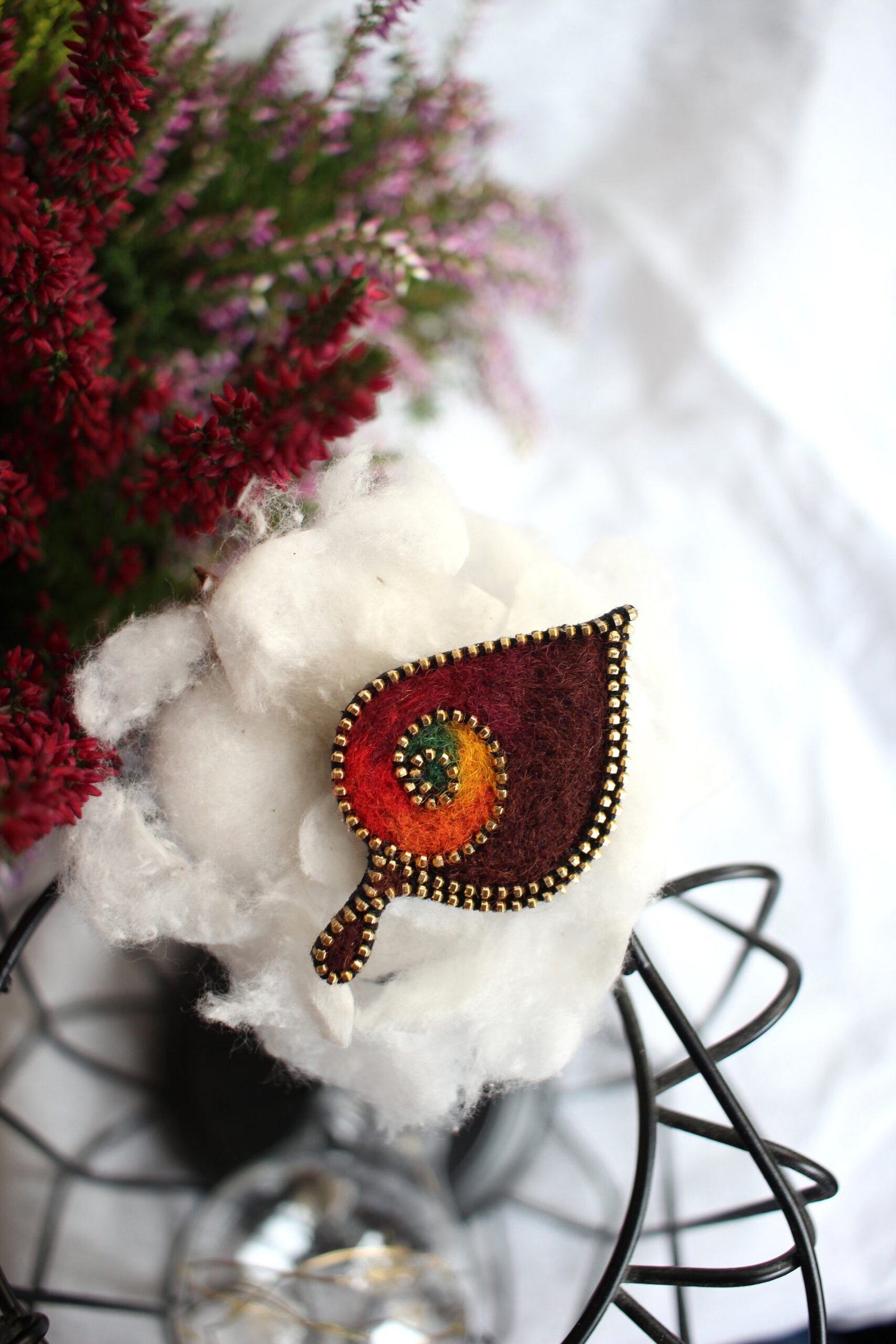 Rankų darbo sagė „Spalvų sūkurys“ - Image 3