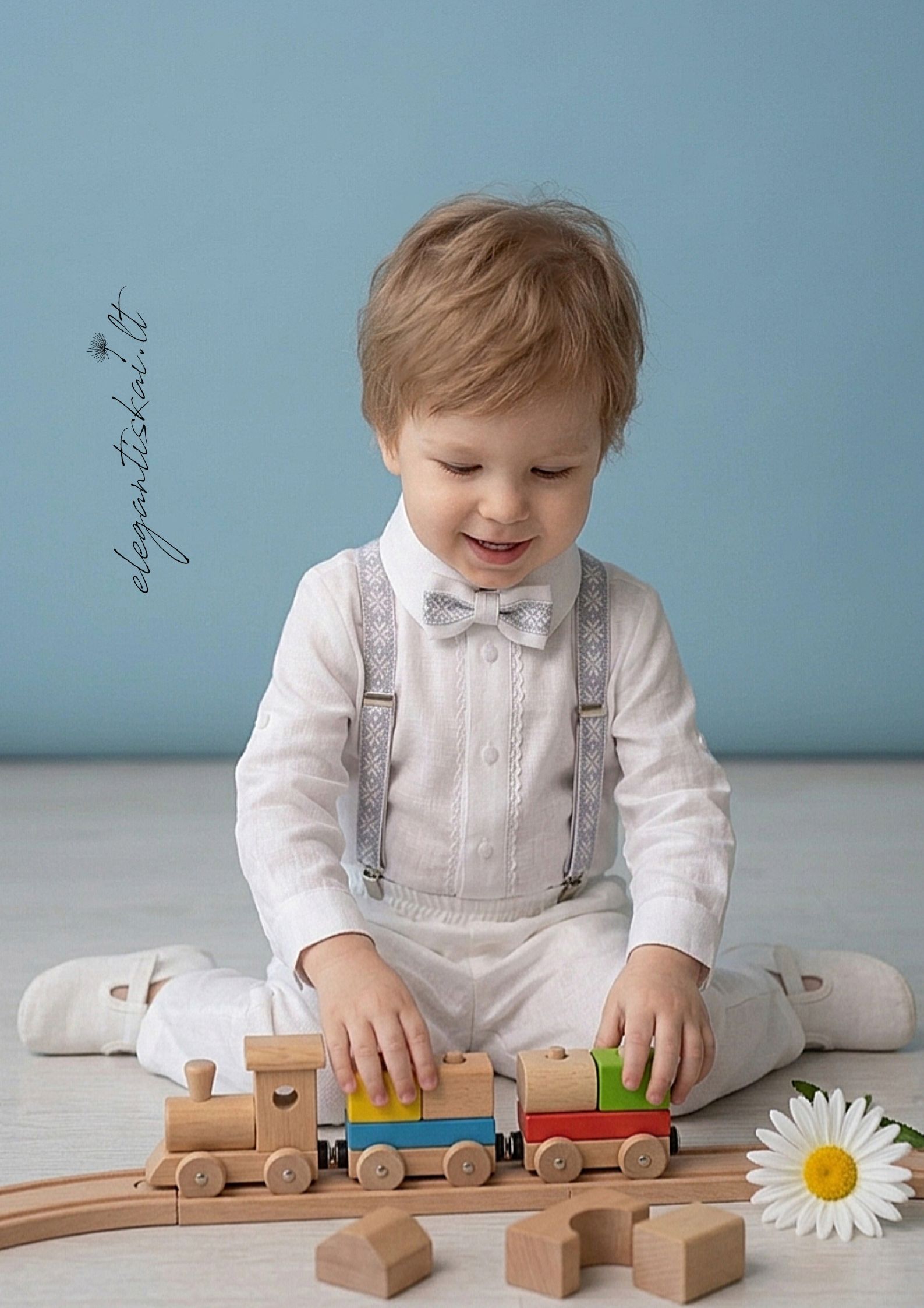 Baltas berniuko kostiumas iš natūralaus lino - Image 4