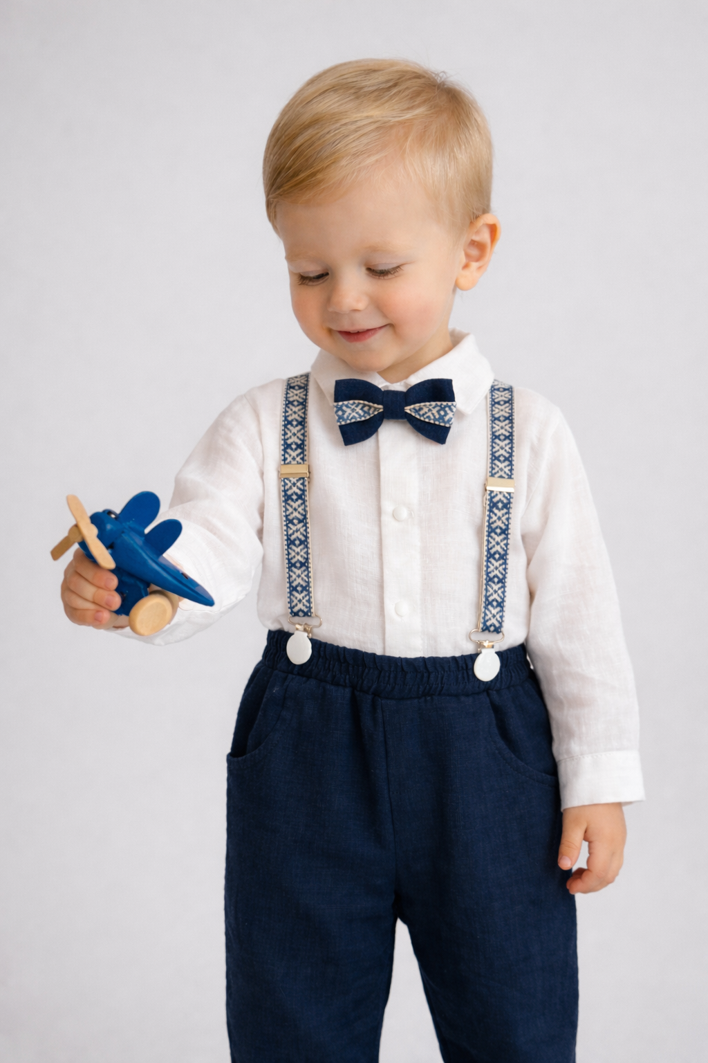 drabuziai berniuku sventems